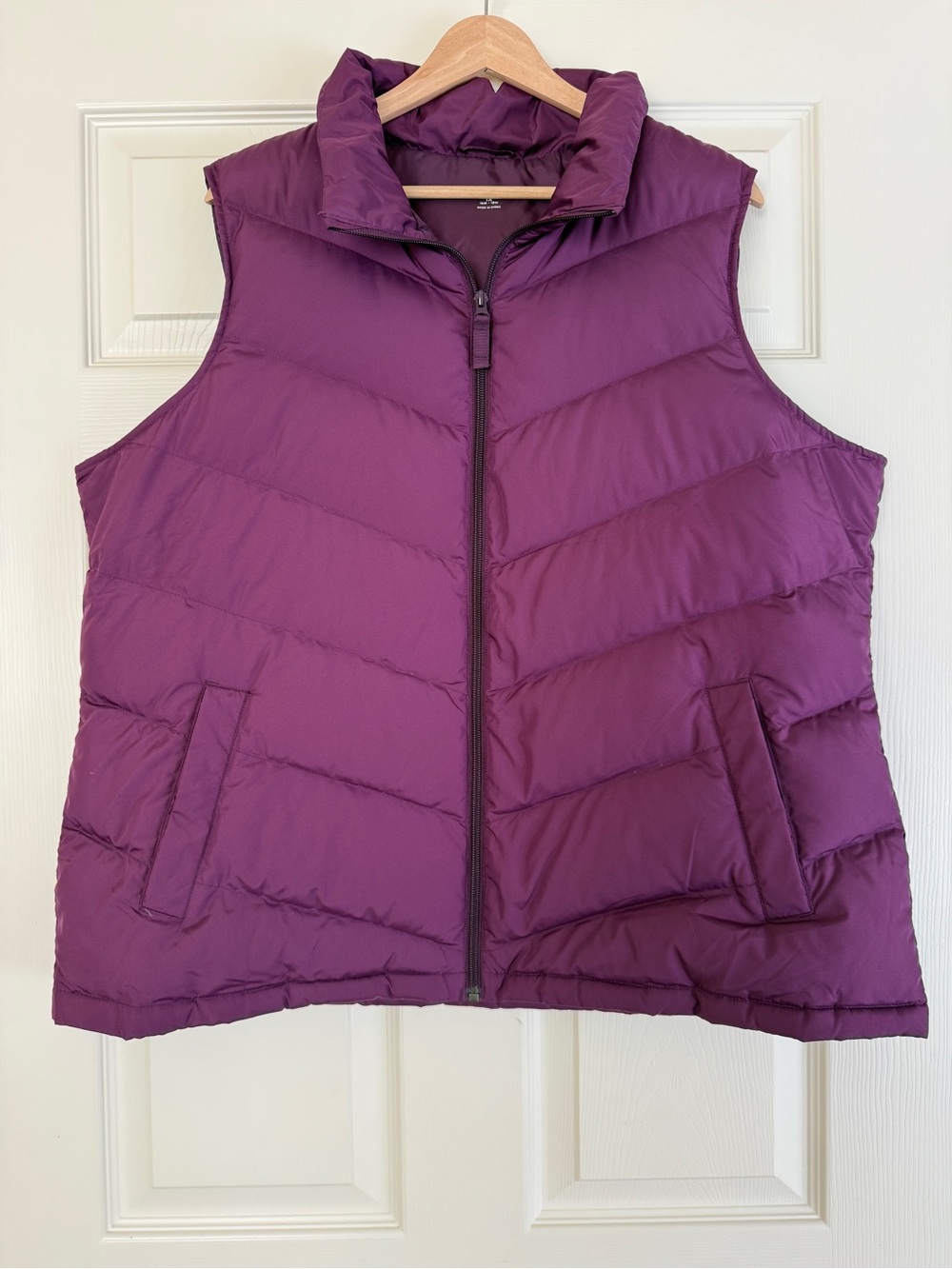 Lands' End Women's Quilted Sleeveless Puffer Vest in Purple